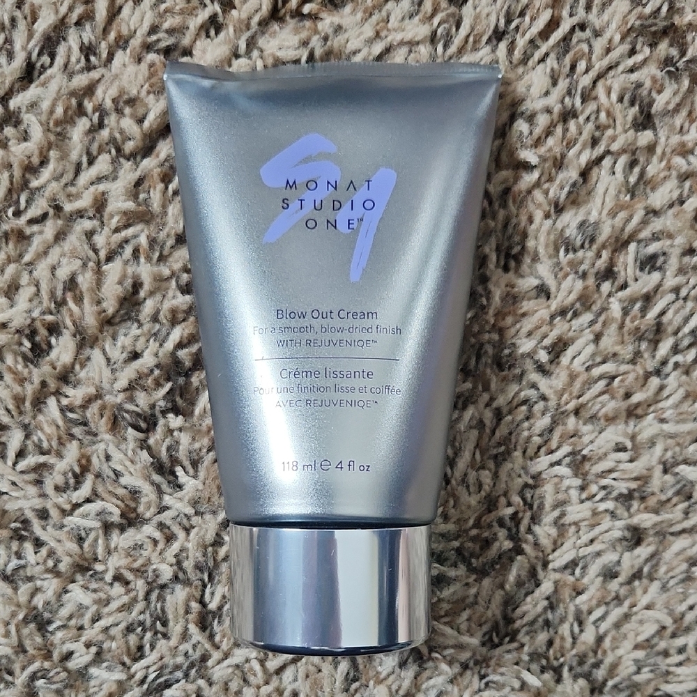 Monat Studio One Silver Blow Out Cream